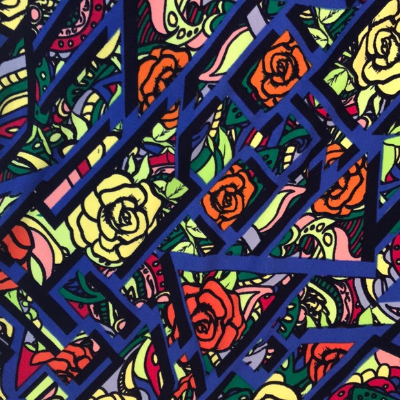 Cassie Large- Lularoe - Picture 2 of 2